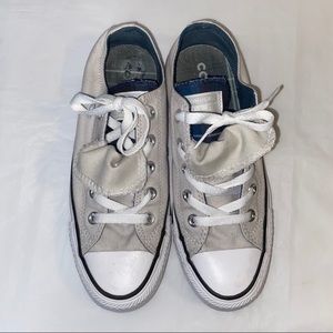 Converse Women Sneakers Size 6